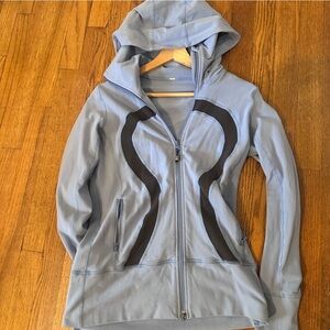 Lululemon hoodie zip blue gray
Up women size 6